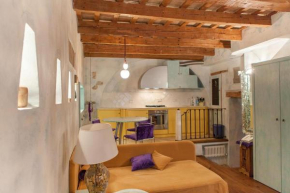 MarcheAmore - Il Passaggio Segreto, luxury loft with private courtyard